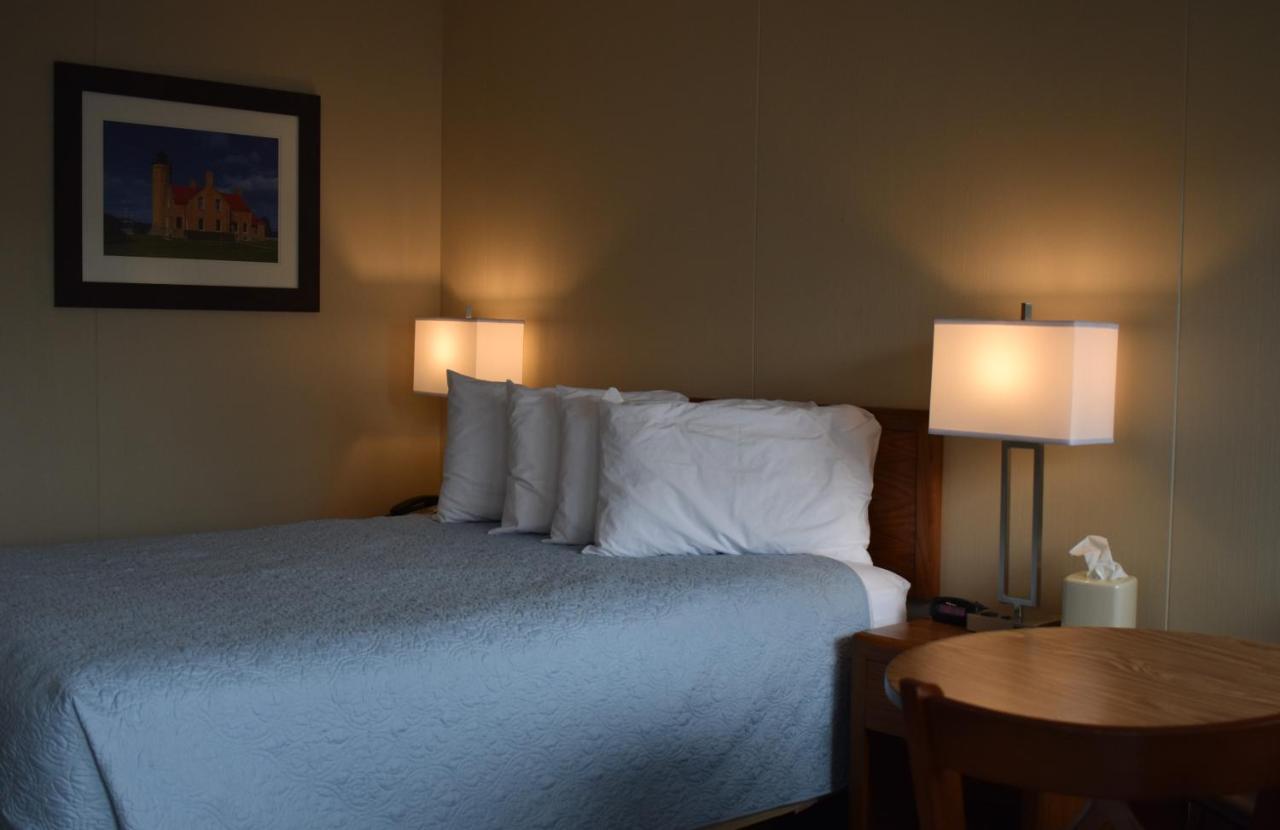 Lighthouse View Motel Mackinaw City Rum bild