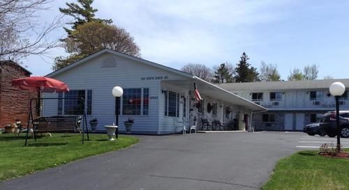 Lighthouse View Motel Mackinaw City Exteriör bild