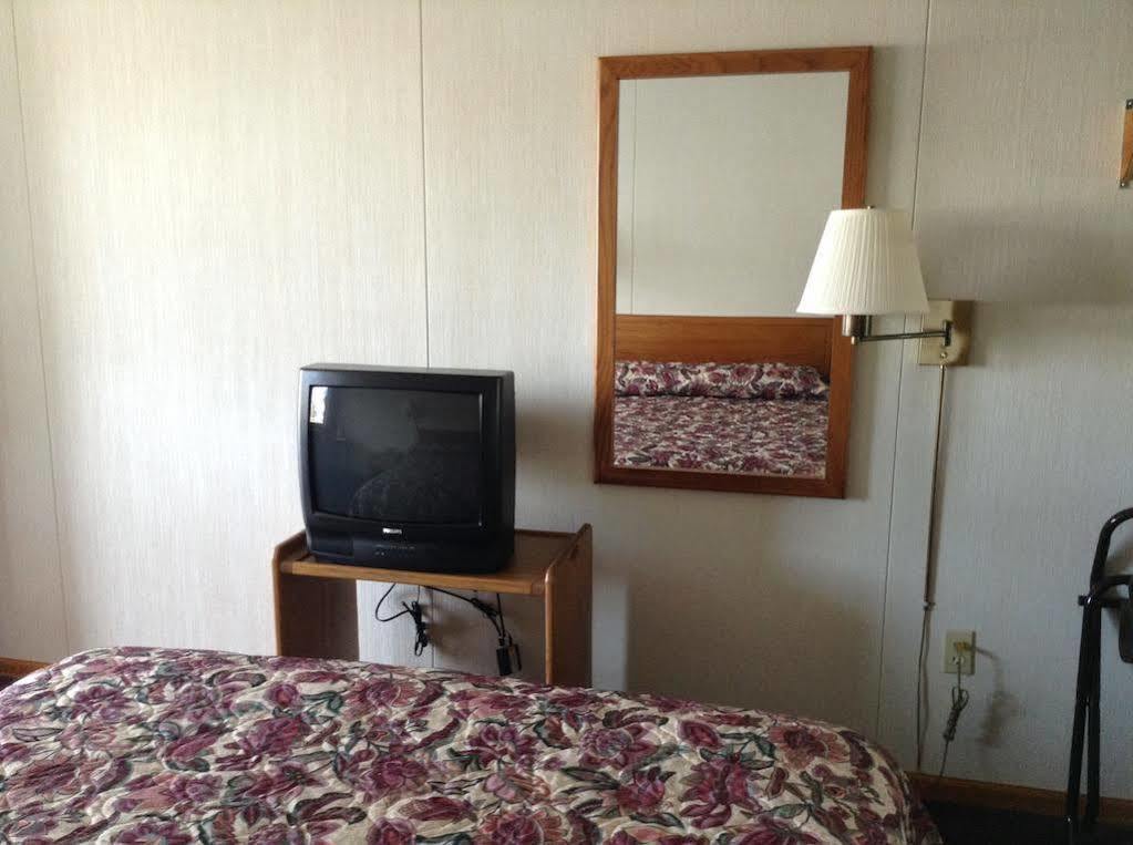 Lighthouse View Motel Mackinaw City Exteriör bild