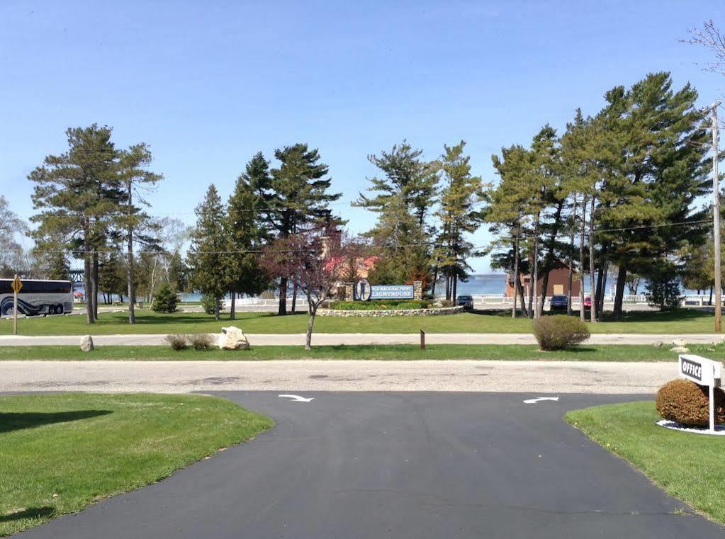 Lighthouse View Motel Mackinaw City Exteriör bild